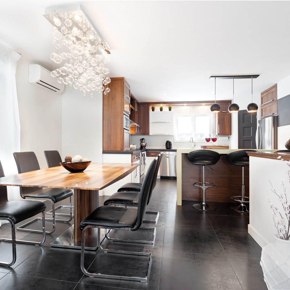 Visite d\'une maison moderne au décor enveloppant - Dossiers ... Visite d\'une maison moderne au décor enveloppant - Dossiers ...
